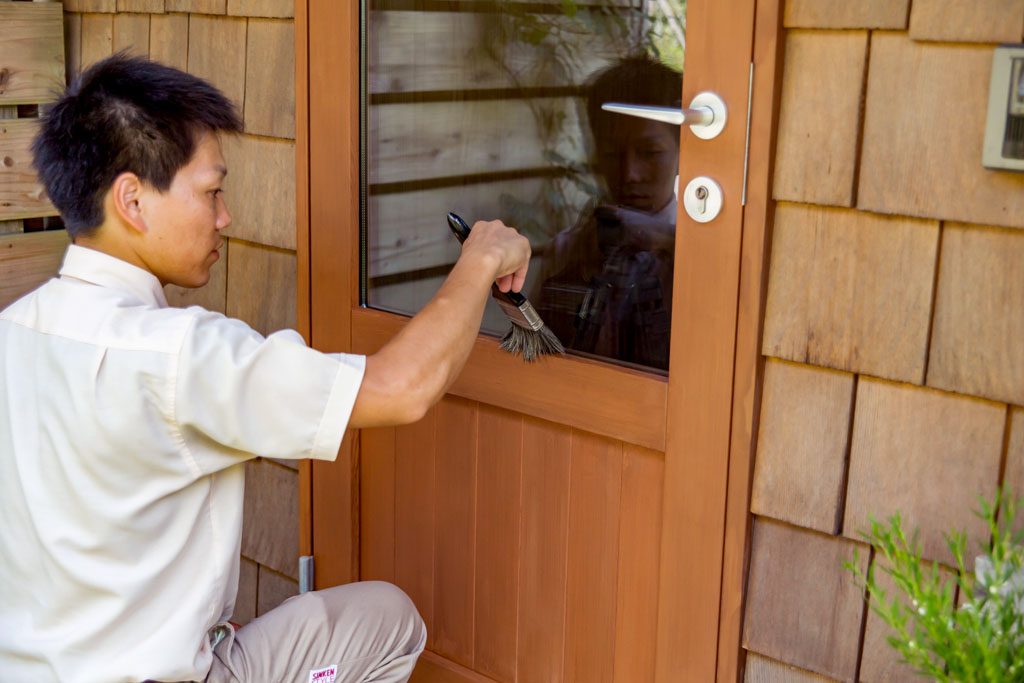 玄関ドアの塗装 住まい 自宅のお手入れ メンテナンス方法 ユーザーズサポート株式会社
